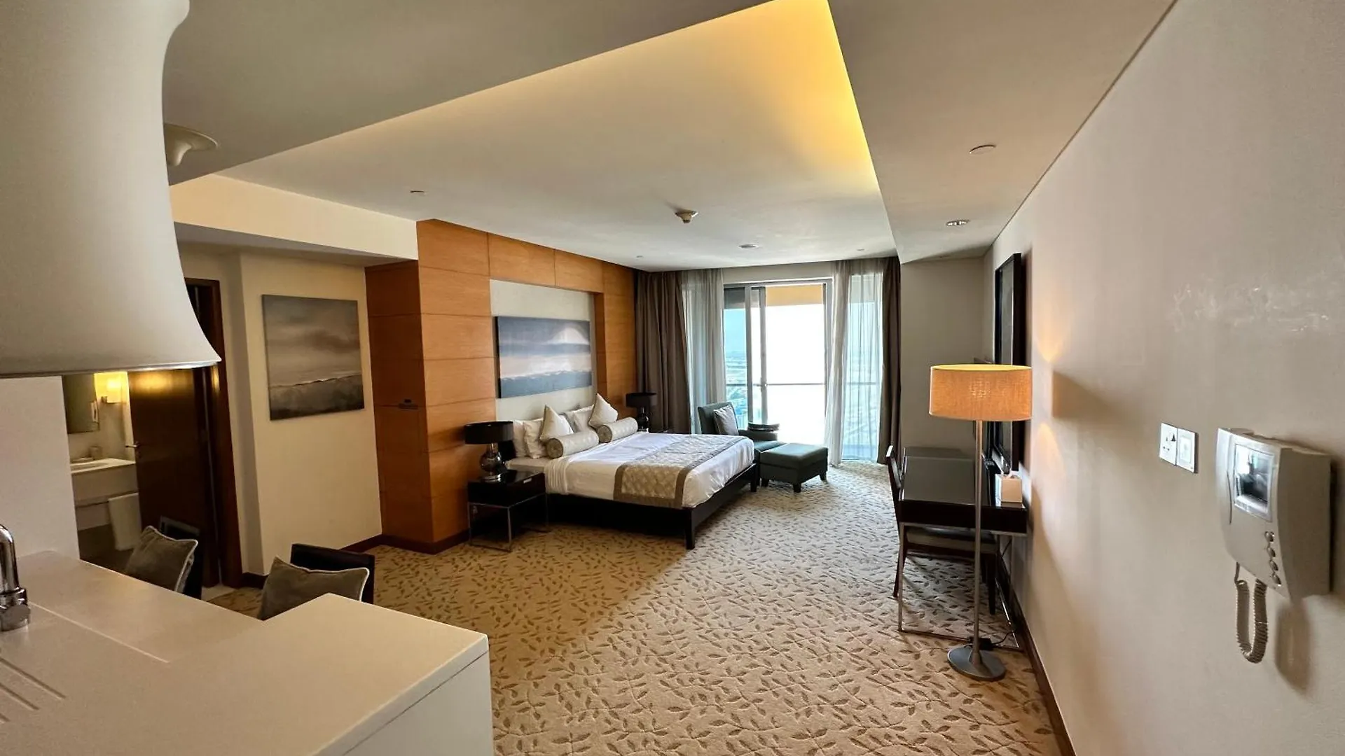 Ostay-Fashion Avenue Dubai Mall Aparthotel