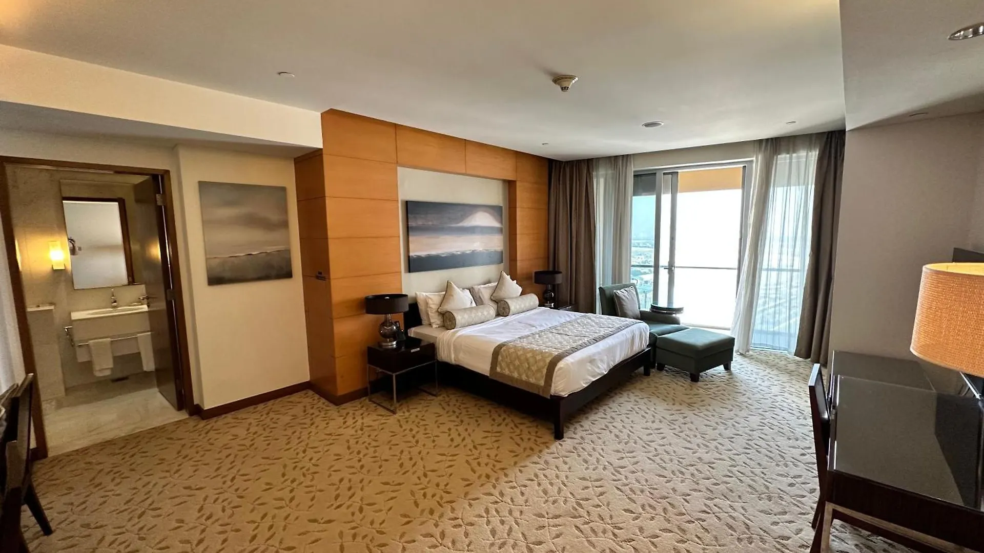 Aparthotel Ostay-Fashion Avenue Dubai Mall