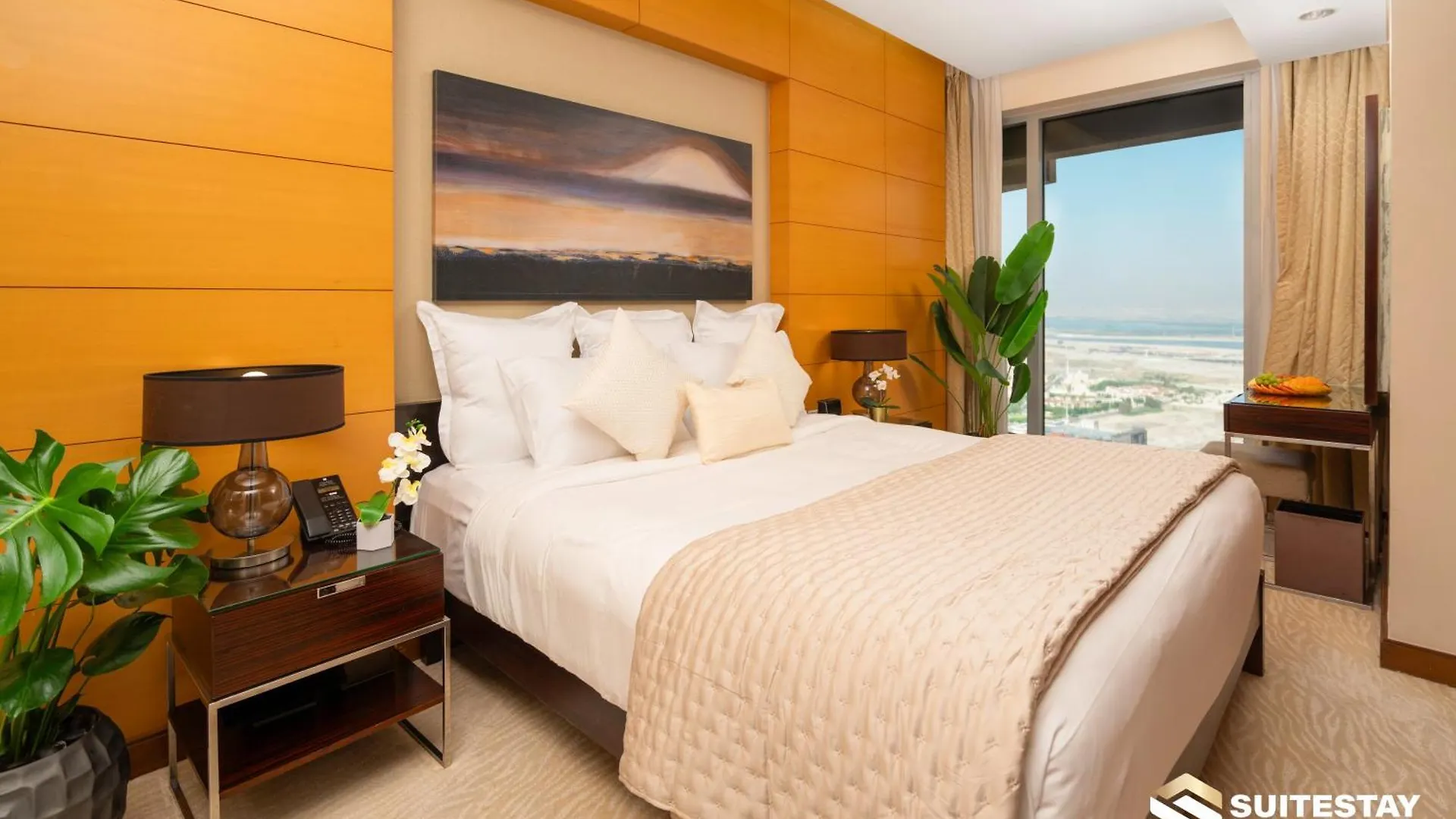 Ostay-Fashion Avenue Dubai Mall