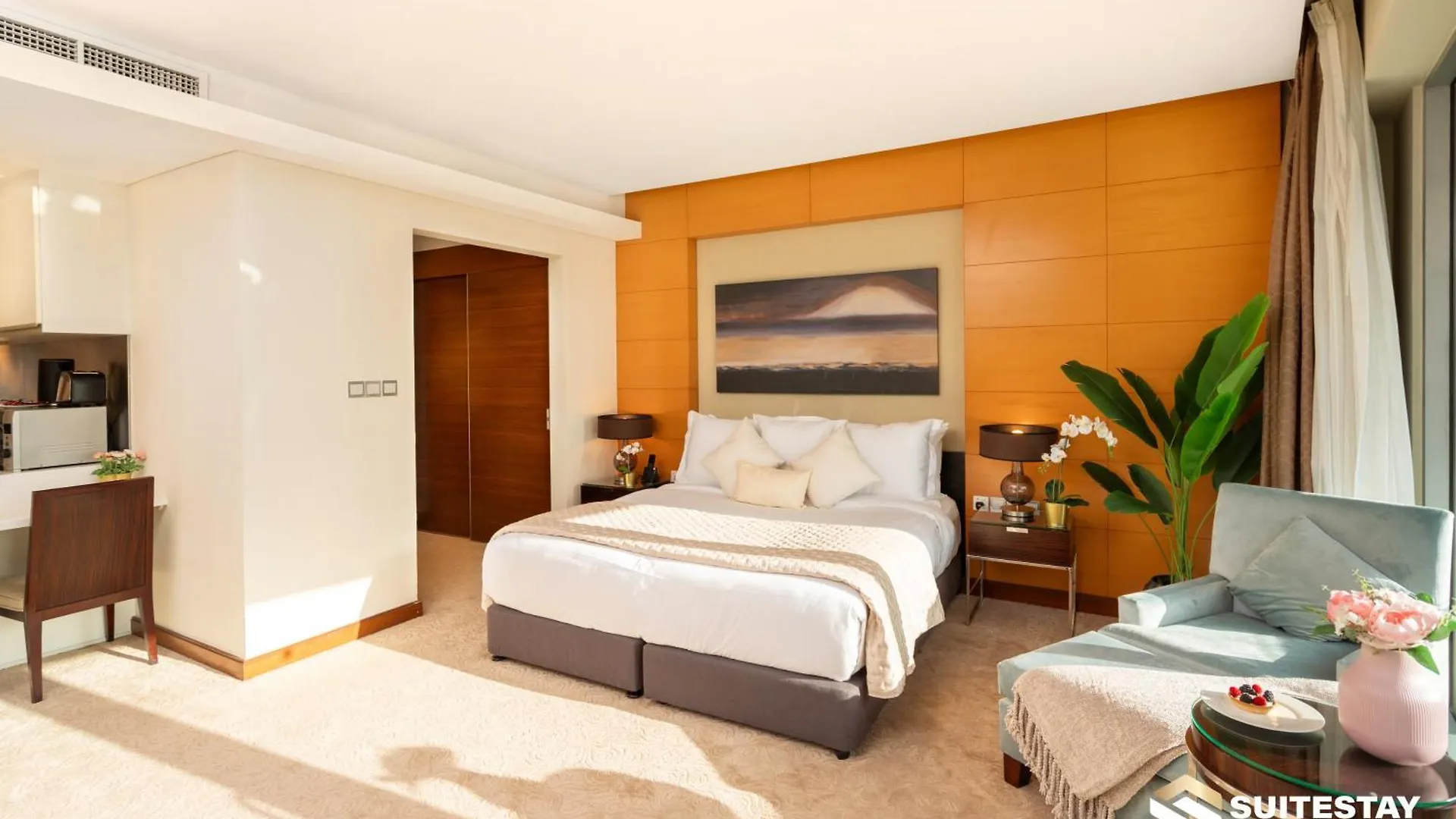 Ostay-Fashion Avenue Dubai Mall United Arab Emirates