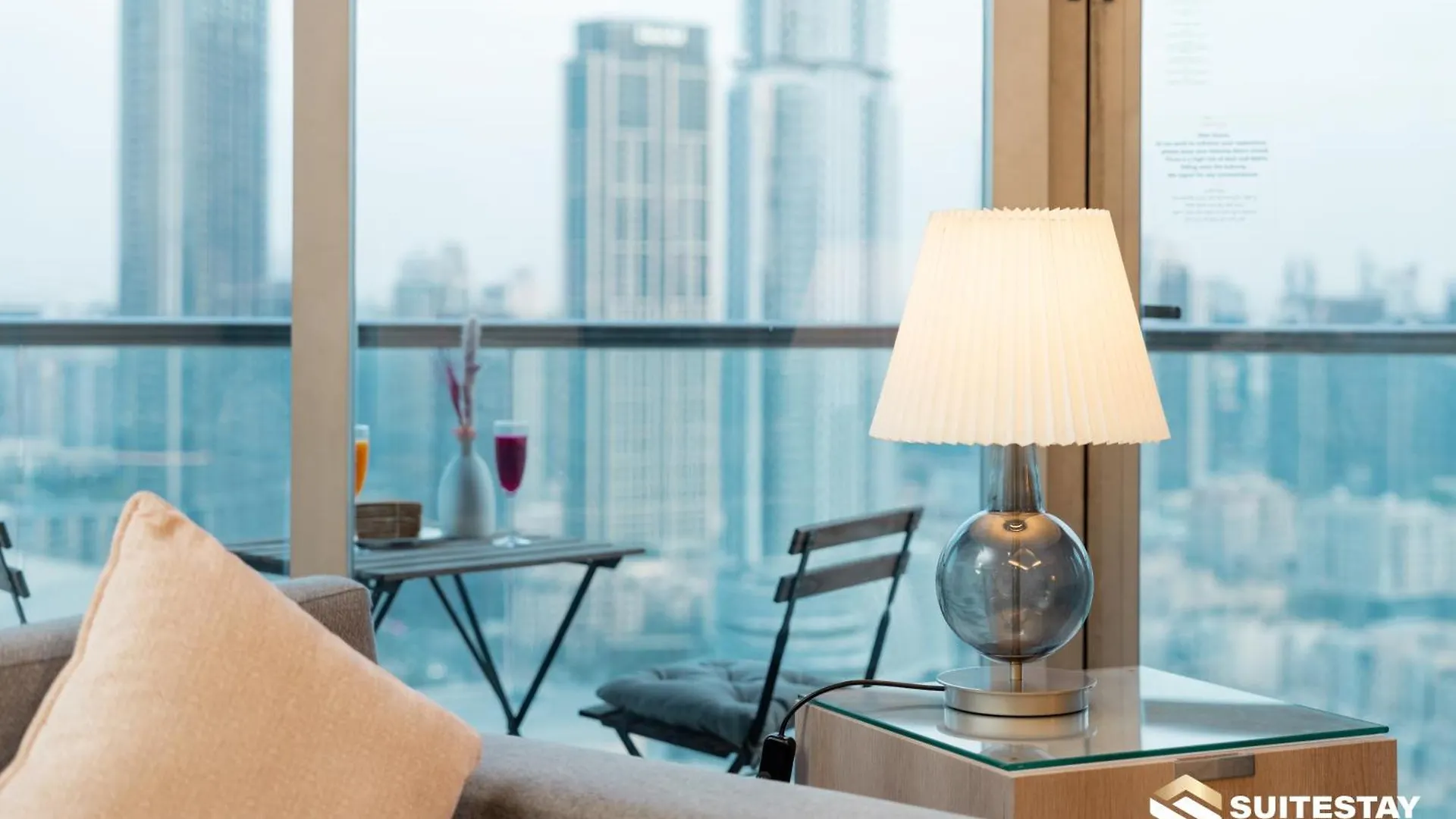 Ostay-Fashion Avenue Dubai Mall