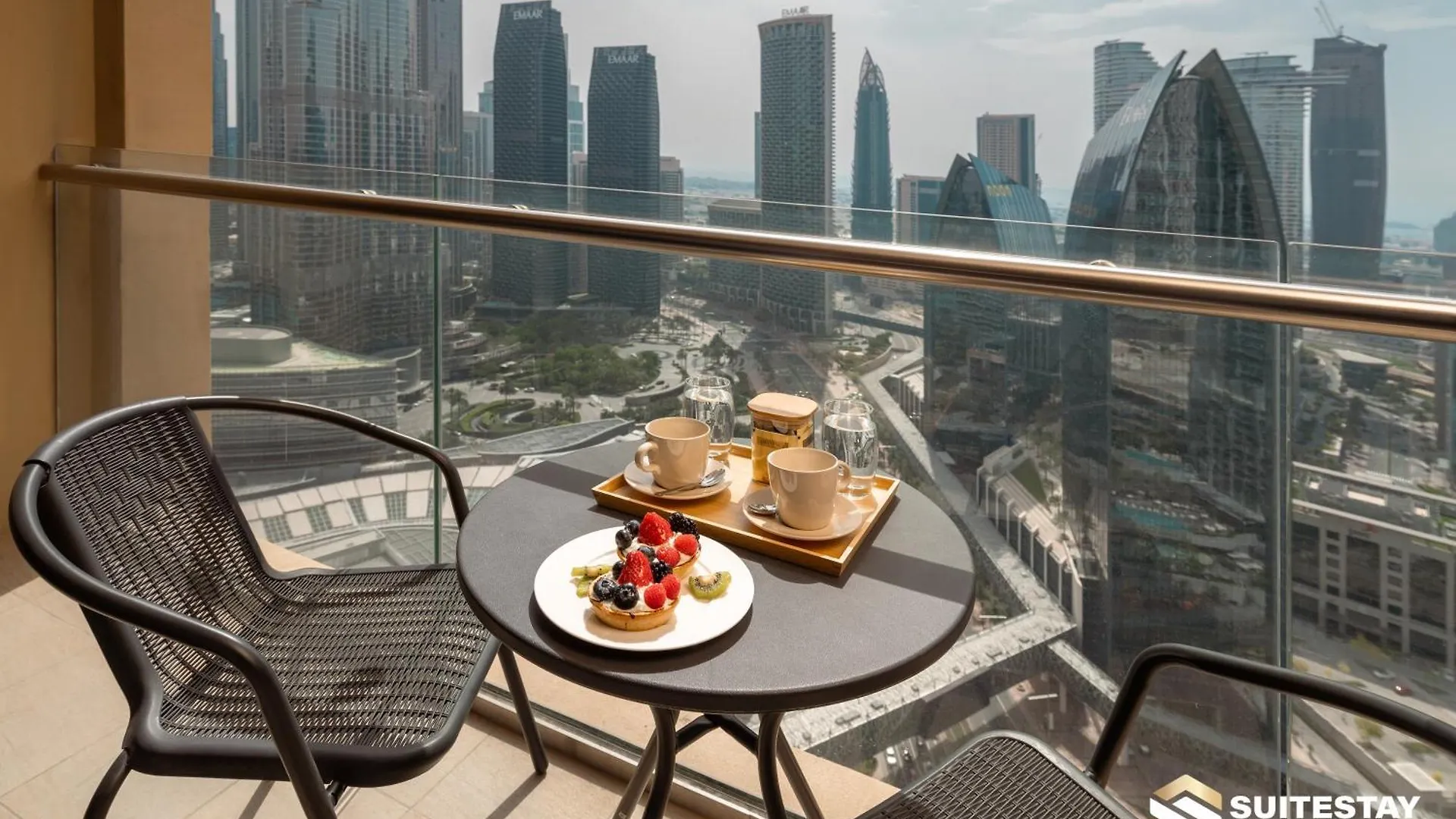 Ostay-Fashion Avenue Dubai Mall