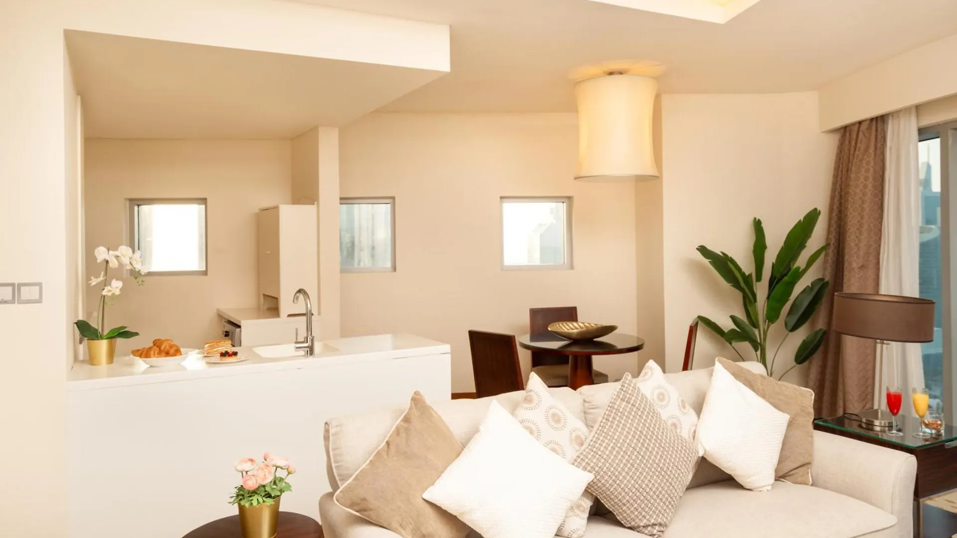 Ostay-Fashion Avenue Dubai Mall 0*,  United Arab Emirates
